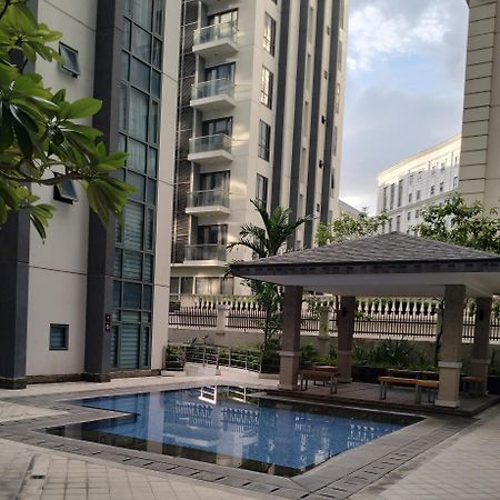 Palmtree Villas Two Condotel Near Airport Pasay Exterior foto