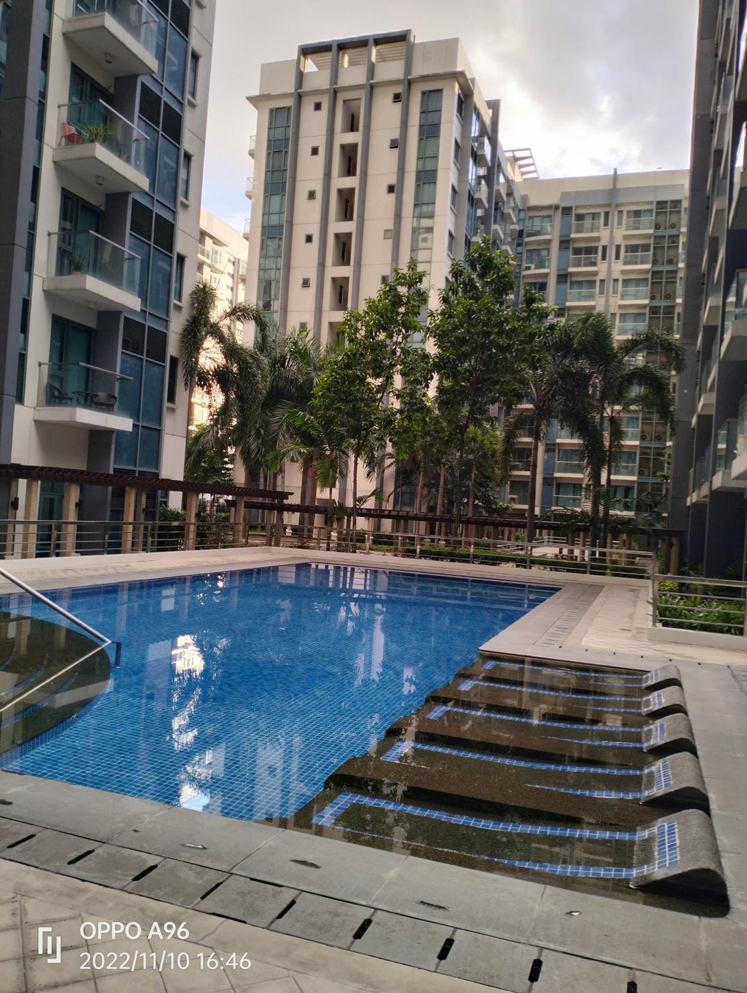 Palmtree Villas Two Condotel Near Airport Pasay Exterior foto
