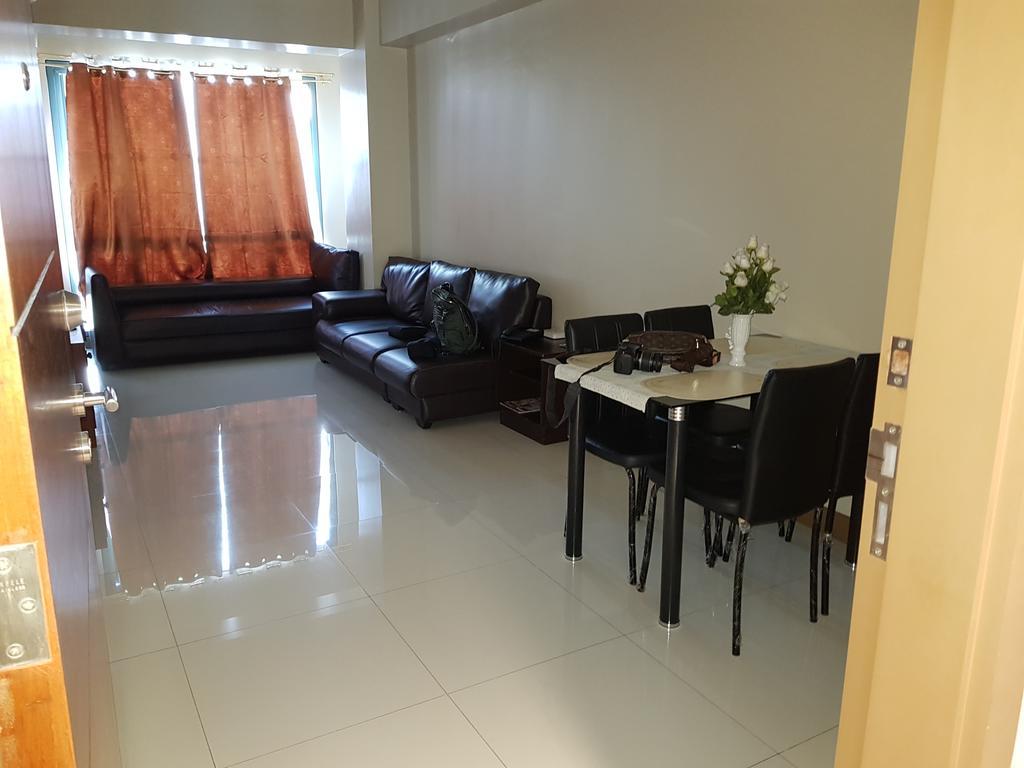 Palmtree Villas Two Condotel Near Airport Pasay Exterior foto